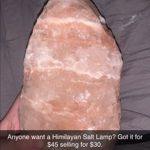 Himilayan Salt Lamp